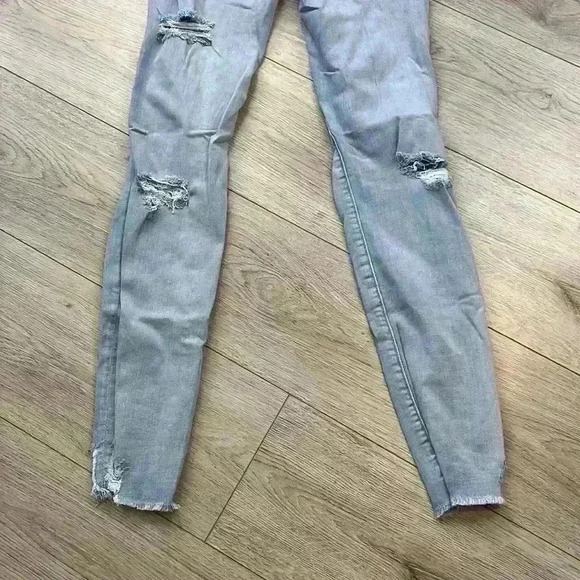 American Eagle Distressed Super High Rise Jegging Size 6 X-Long - Picture 8 of 12